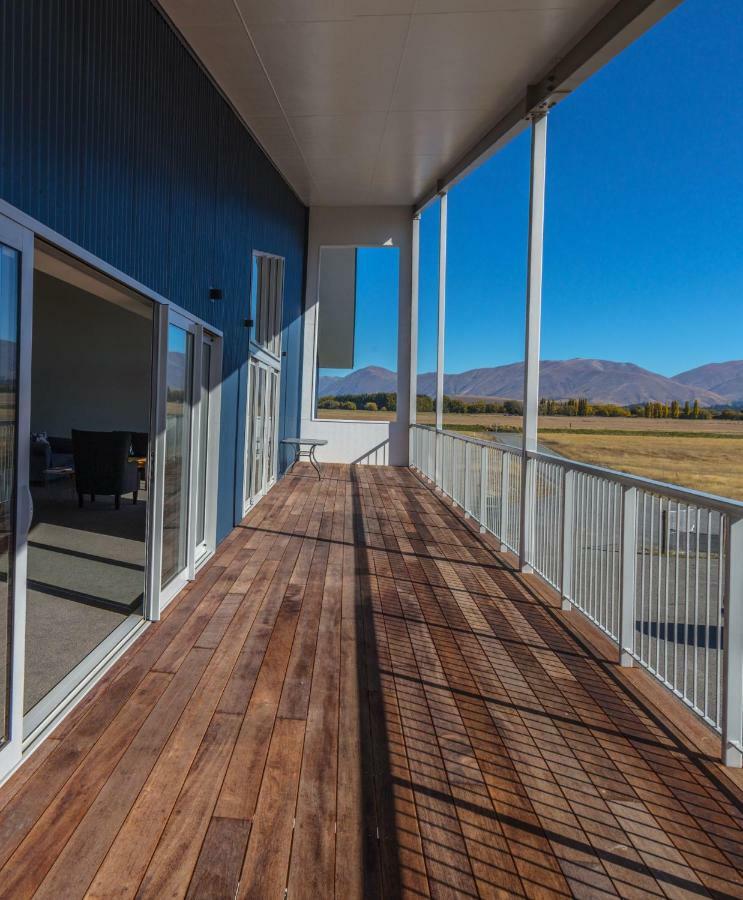 Pukaki Air Lodge Twizel Exterior photo